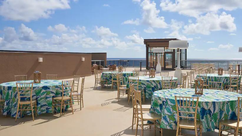 Tru By Hilton Pompano Beach Pier Exterior photo
