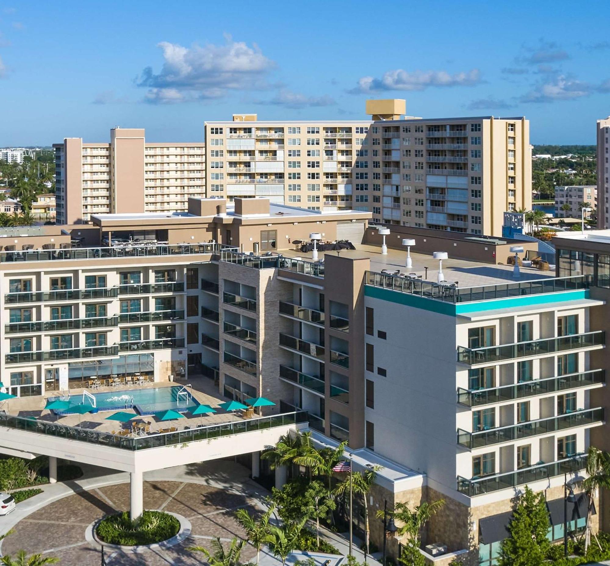 Tru By Hilton Pompano Beach Pier Exterior photo